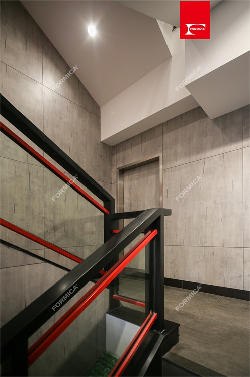 輕質(zhì)隔墻板安裝時如何埋線裝管？