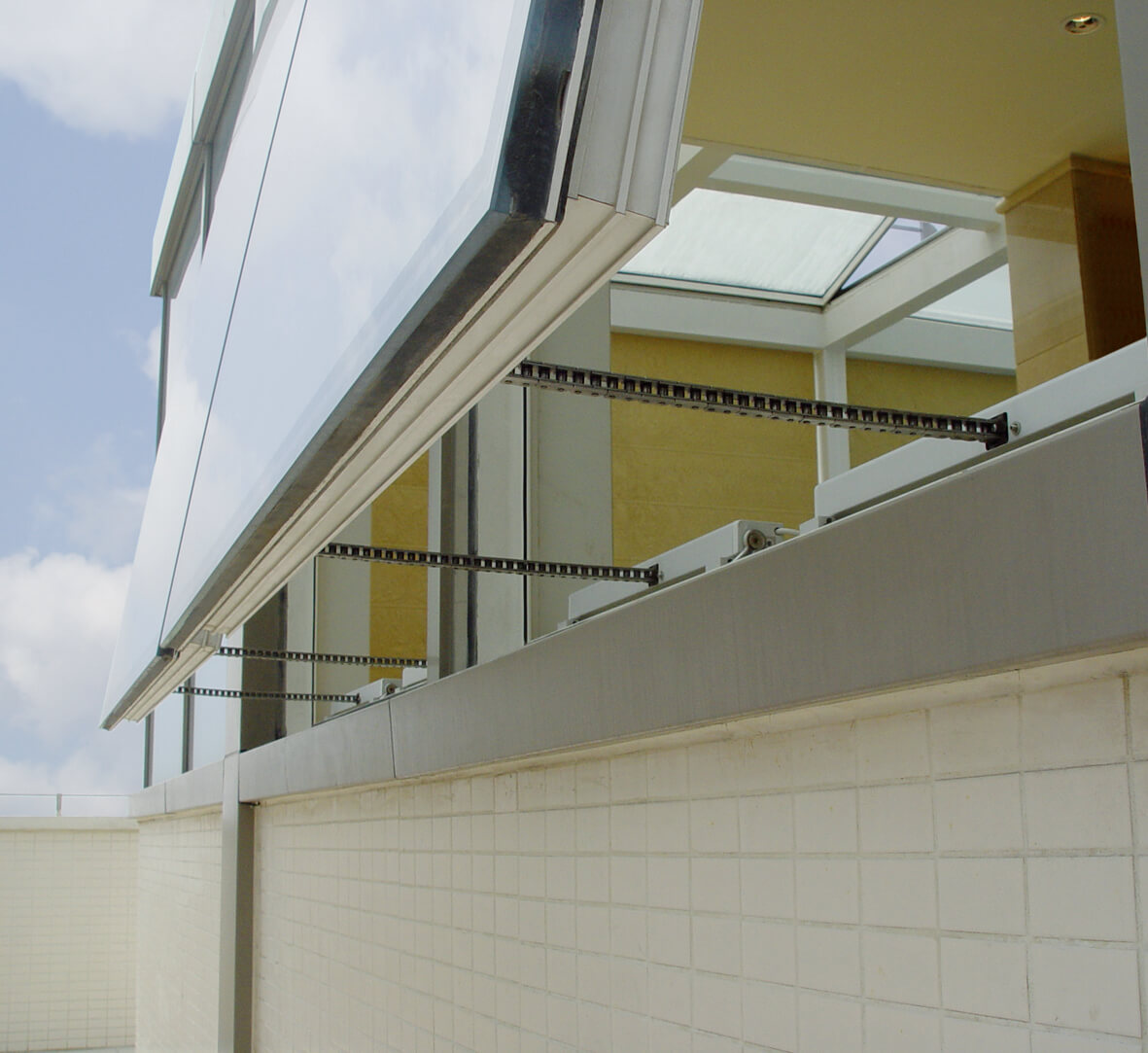 抗倍特板貯存中的幾個(gè)問(wèn)題